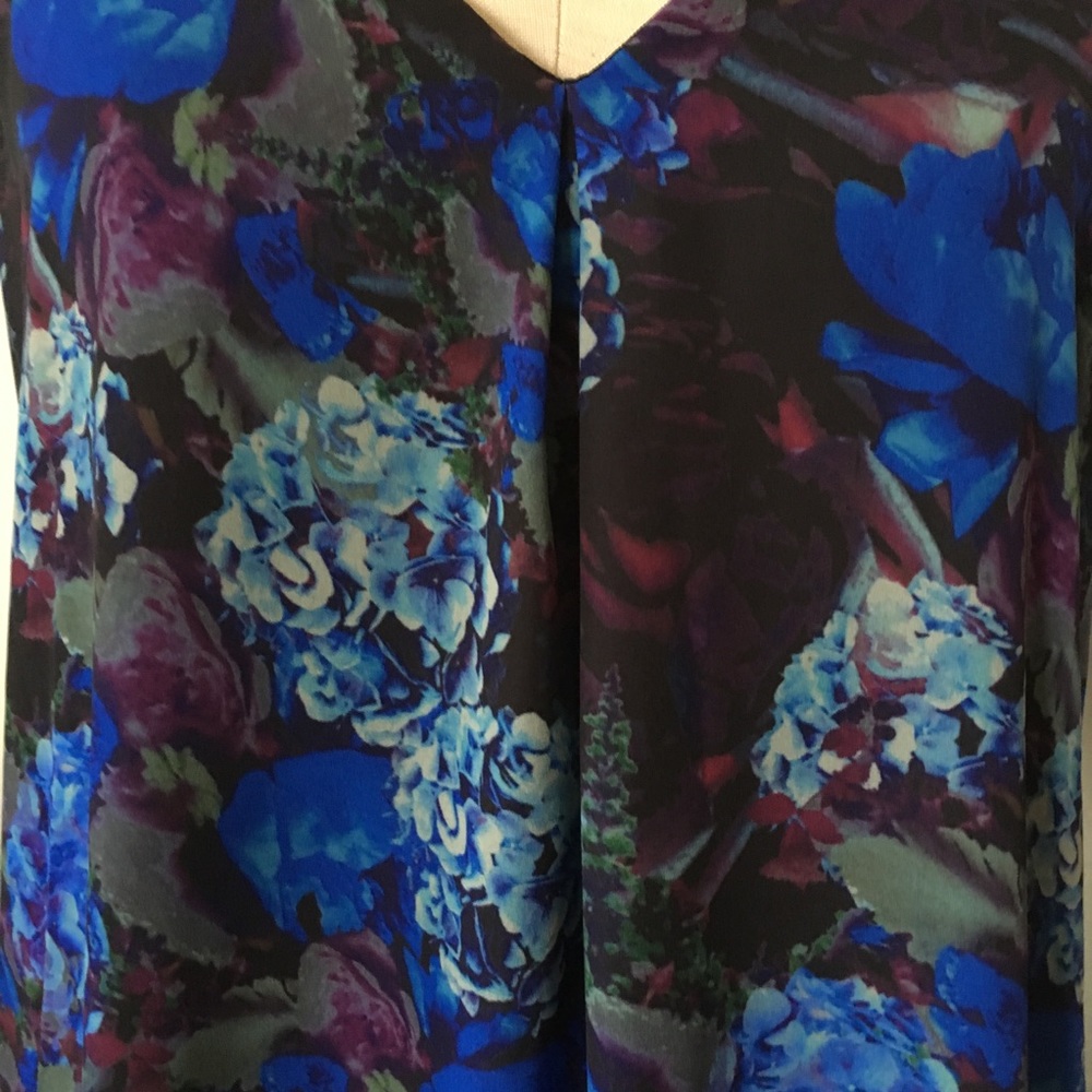 Eight Sixty Maxi Dress - Picture 4 of 5